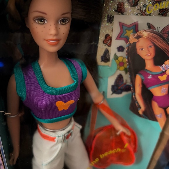 1996 TEEN COURTNEY ALL GROWN UP BARBIE DOLL - Picture 4 of 16